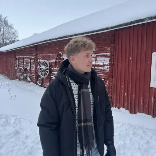 Digimarkkinointitoimisto Aivi Digital yrittäjä Topi Hämeenniemi.