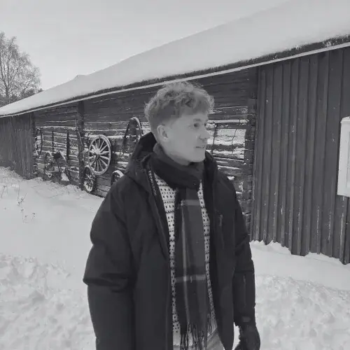 Digimarkkinointitoimisto Aivi Digital yrittäjä Topi Hämeenniemi.